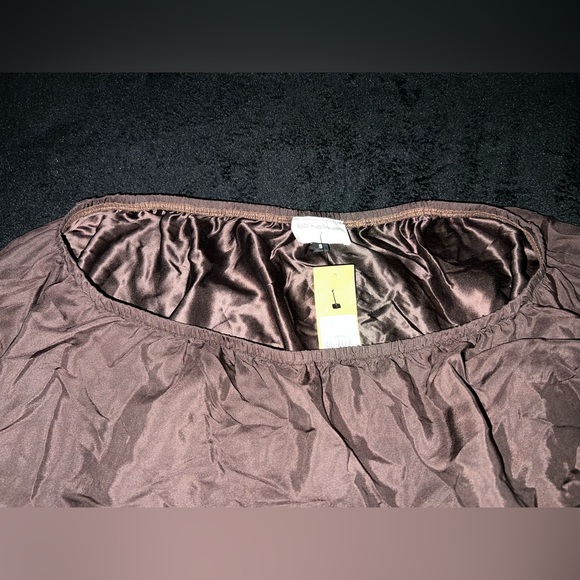 Bill Hallman Off The Shoulder Brown Top Size Small NWT - Picture 4 of 8